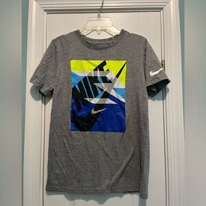 Nike 3Brand By Russell Wilson Box Logo Graphic T Shirt Boys Size L (12-13 Years)